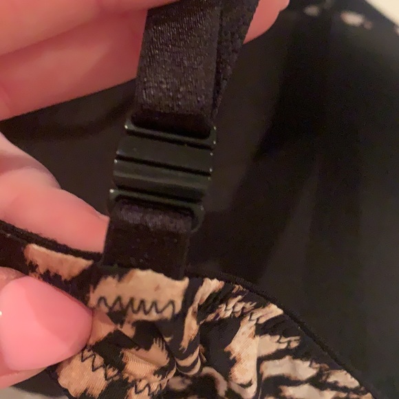 Victoria’s Secret leopard print bra - Picture 7 of 11
